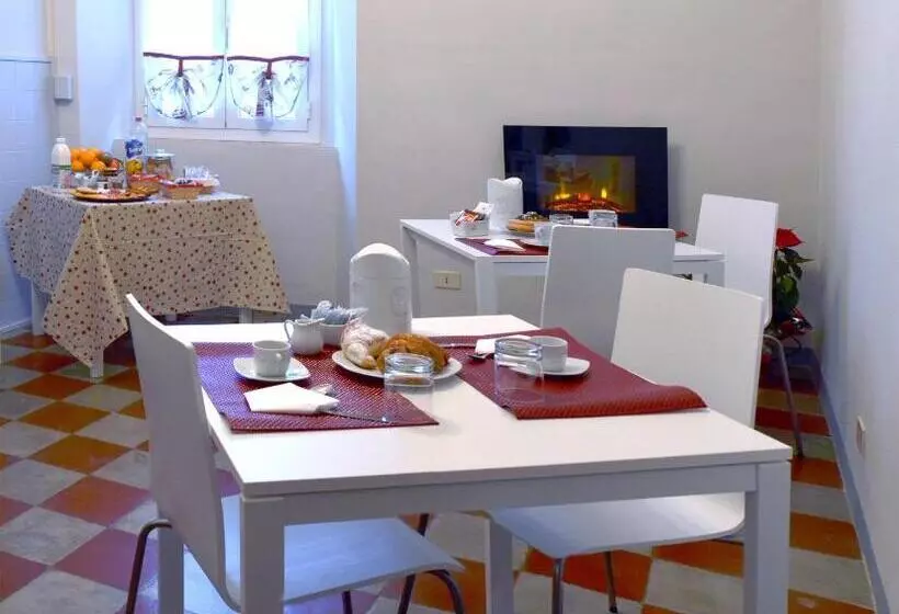 Aamiaismajoitus (B&B) Dimora Nel Borgo