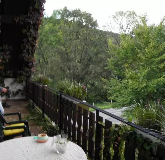 Aamiaismajoitus (B&B) Gasthof Walhalja