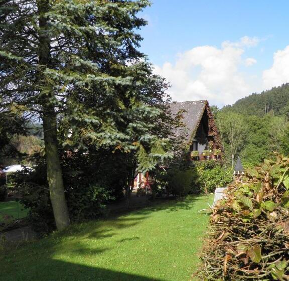 مبيت وإفطار Gasthof Walhalja