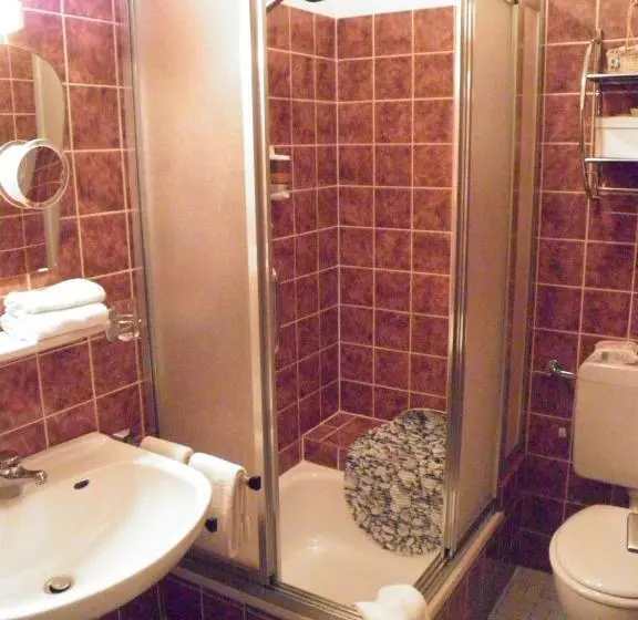 Aamiaismajoitus (B&B) Gasthof Walhalja