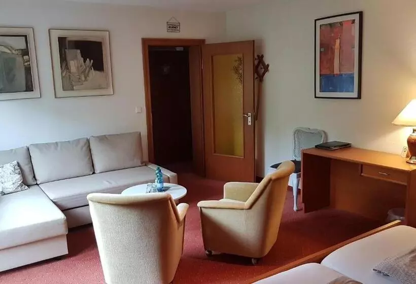 Aamiaismajoitus (B&B) Gasthof Walhalja