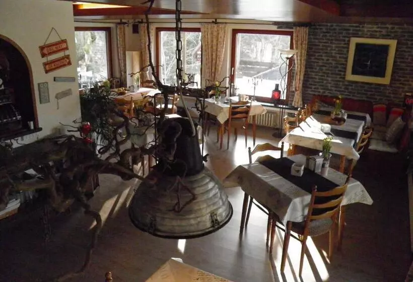 Aamiaismajoitus (B&B) Gasthof Walhalja