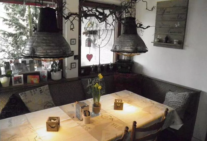 Aamiaismajoitus (B&B) Gasthof Walhalja