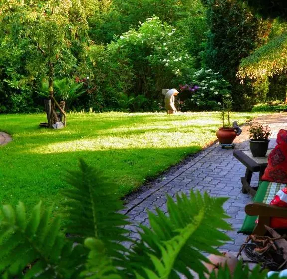 Aamiaismajoitus (B&B) Gasthof Walhalja