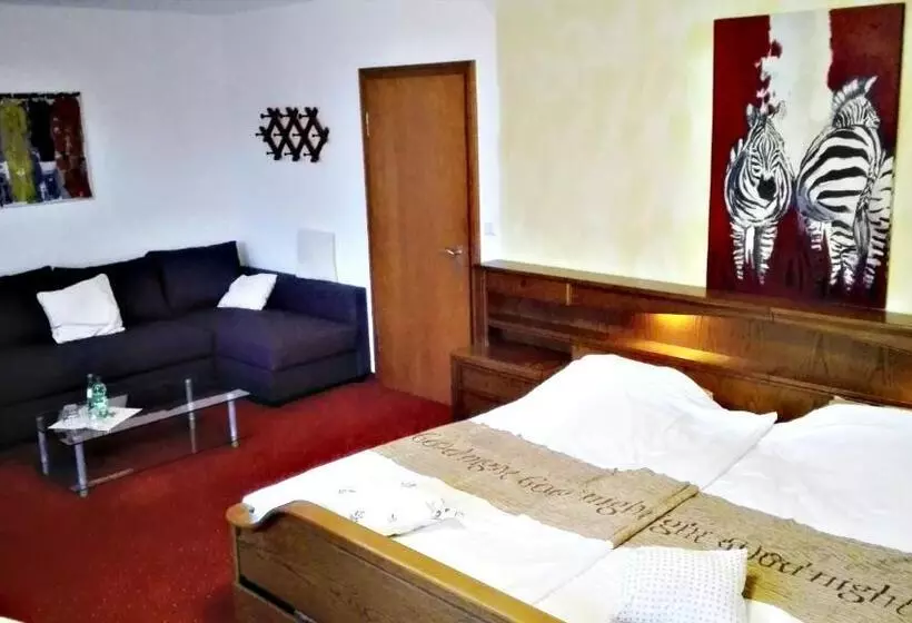 Aamiaismajoitus (B&B) Gasthof Walhalja