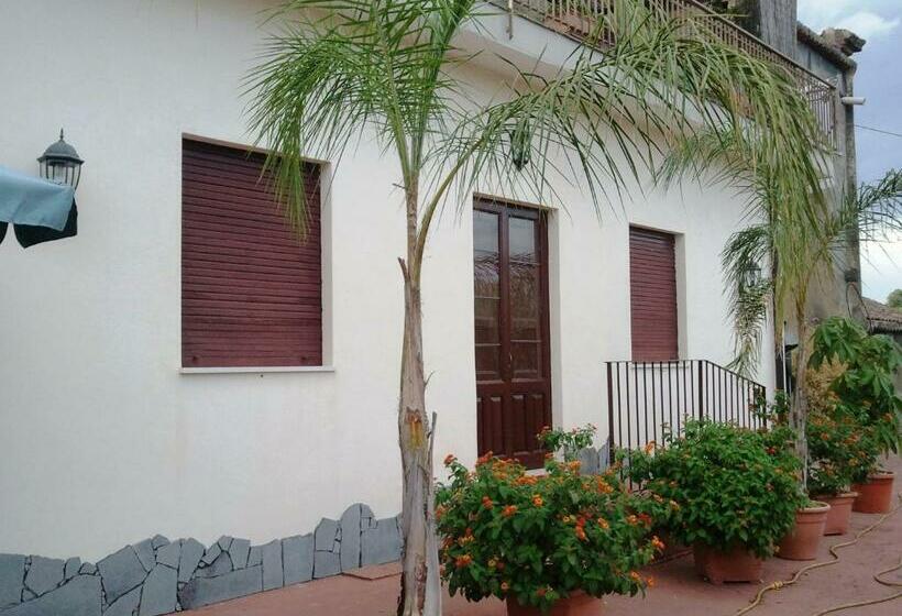 ベッドアンドブレックファースト Le Grotte