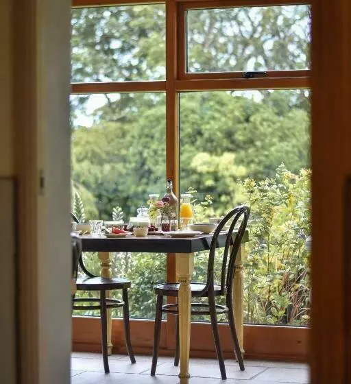 ベッドアンドブレックファースト Mossie S