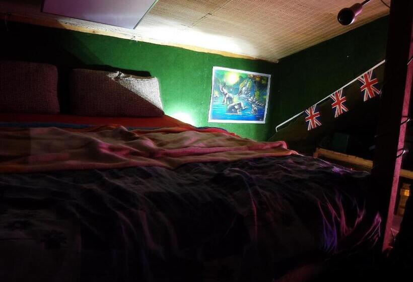 پانسیون Tree House Ramona & Fairytale Wooden House By Ljubljana