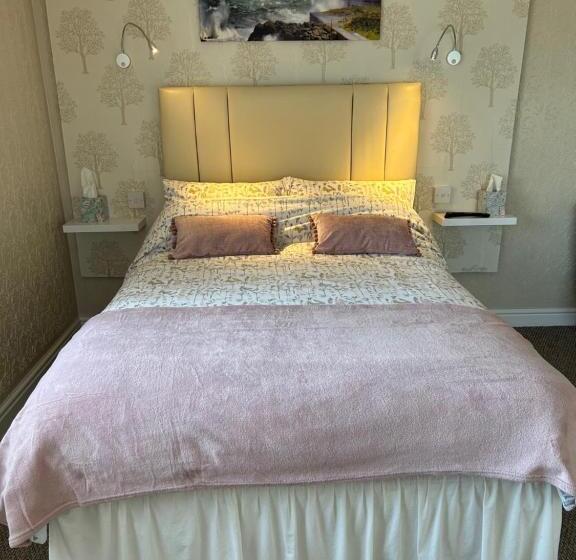 تختخواب و صبحانه Crossroads