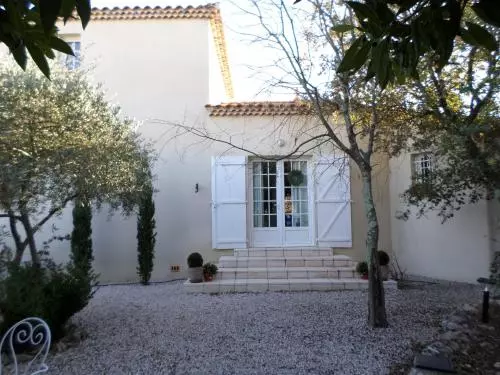 Aamiaismajoitus (B&B) Les Broussous