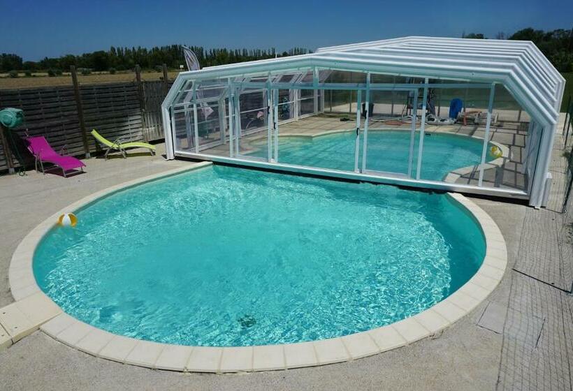 ベッドアンドブレックファースト Les Chambres De Montplaisir