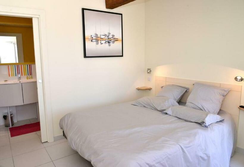 ベッドアンドブレックファースト Les Chambres De Montplaisir