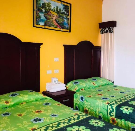 هتل Campo Real Plus Tamasopo