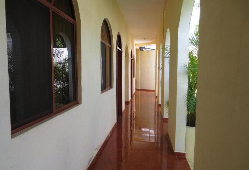 هتل Campo Real Plus Tamasopo