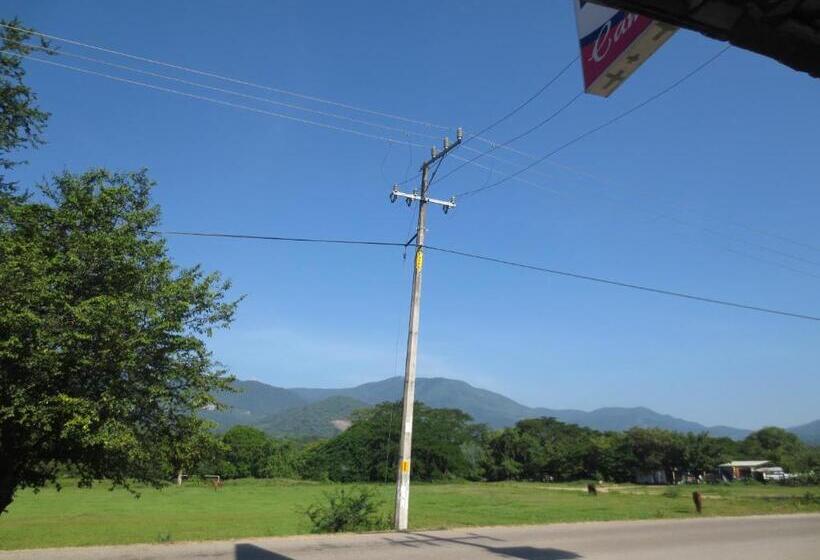 هتل Campo Real Plus Tamasopo