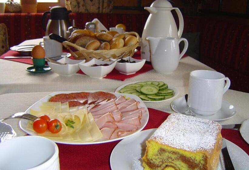 Отель Kirchenbichlerhof