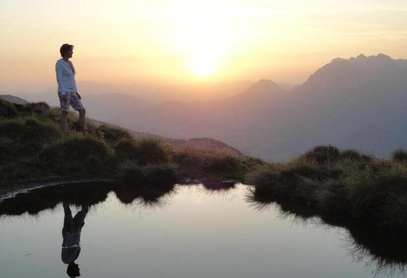 Отель Kirchenbichlerhof