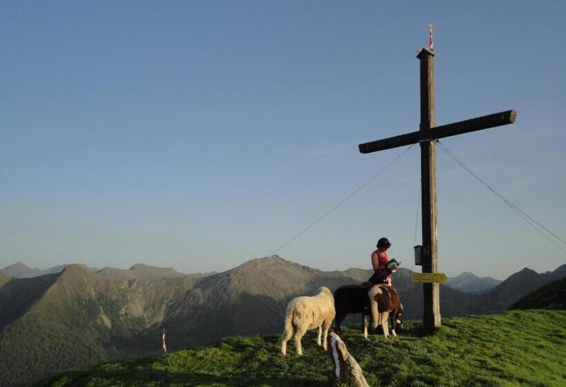 Отель Kirchenbichlerhof