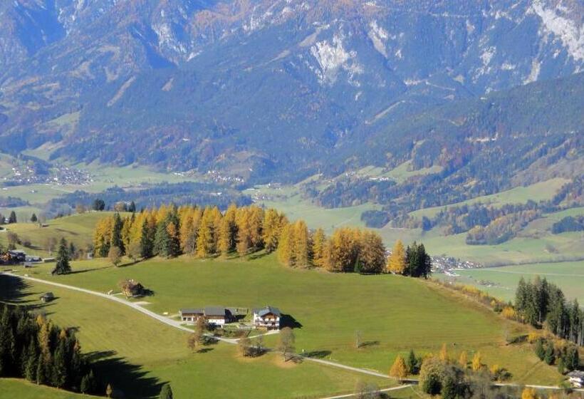 Отель Kirchenbichlerhof