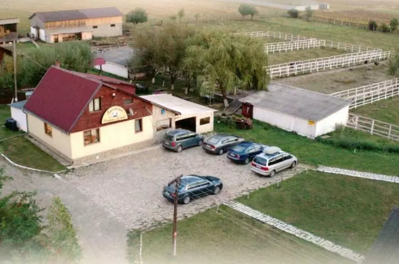هتل Pensiunea ,,la Struti