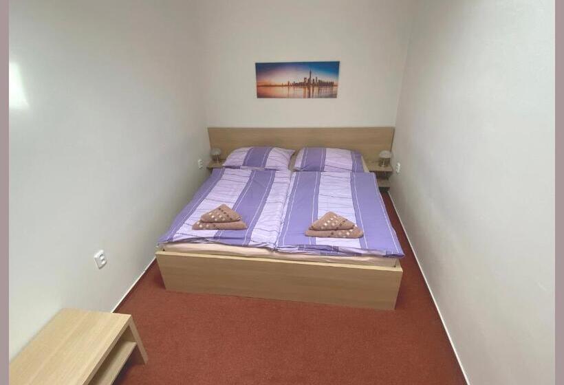 Panzió Apartmány Tiva