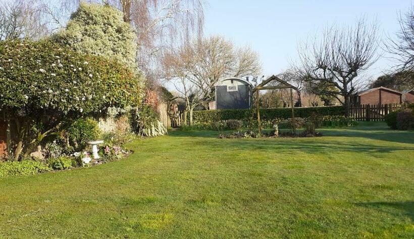 민박 Dolly At Lowlands