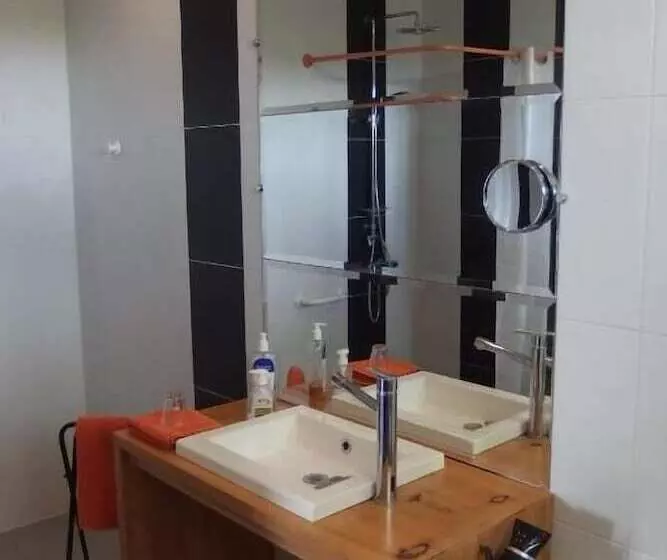 Aamiaismajoitus (B&B) Stuartlodge S