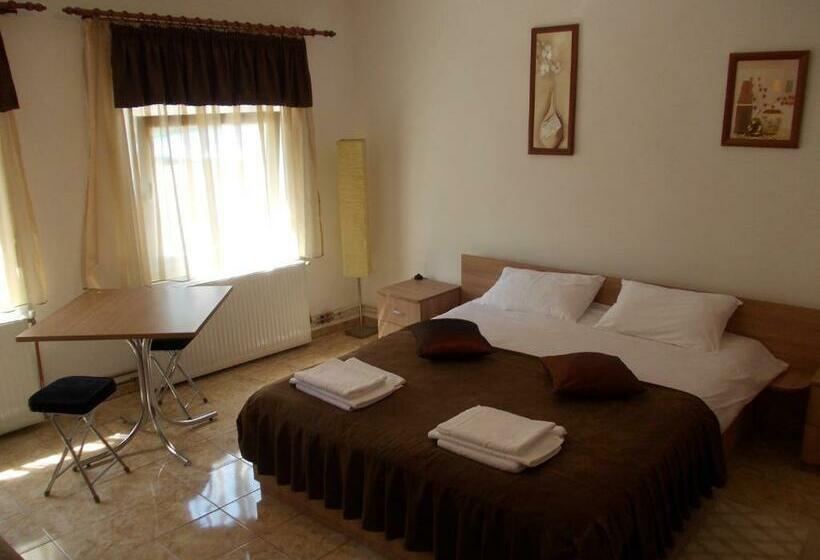 ペンション Clisura Dunarii   Danubian Border