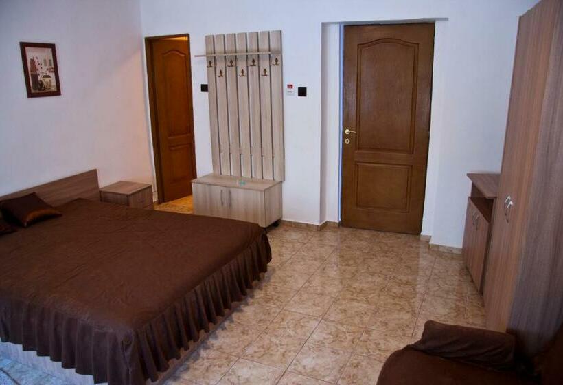 ペンション Clisura Dunarii   Danubian Border