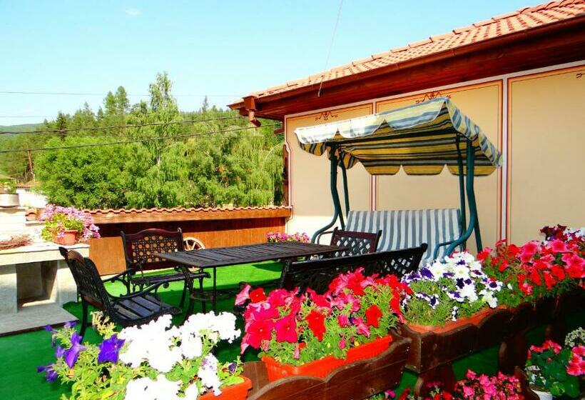 Pensionat Denis Guest House