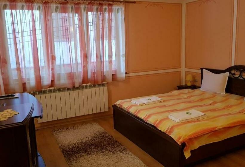 Pensionat Denis Guest House