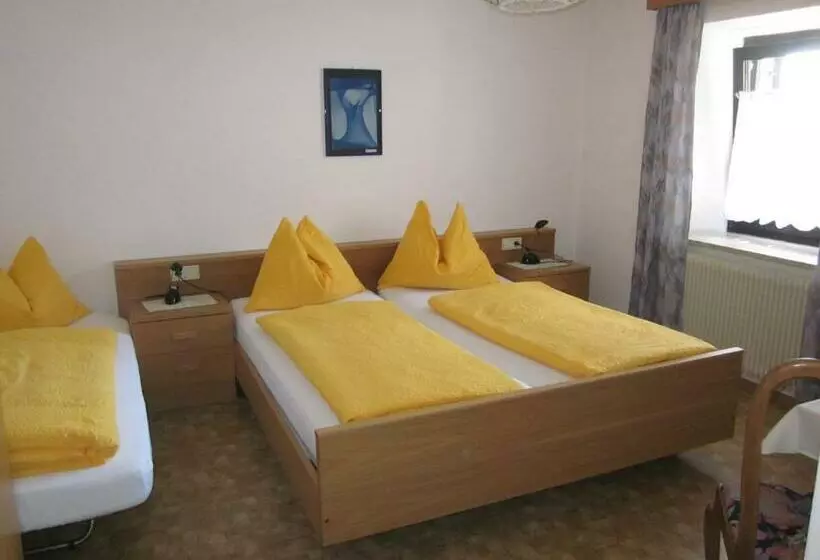 ペンション Gasthof Zum Roessl