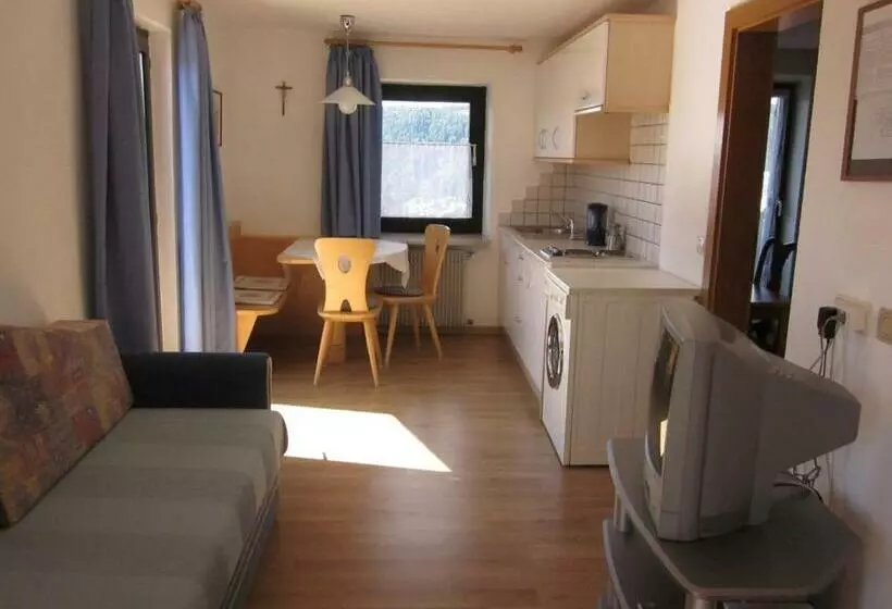 ペンション Gasthof Zum Roessl