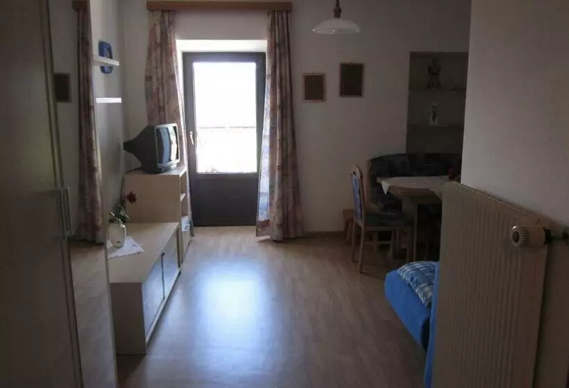 ペンション Gasthof Zum Roessl