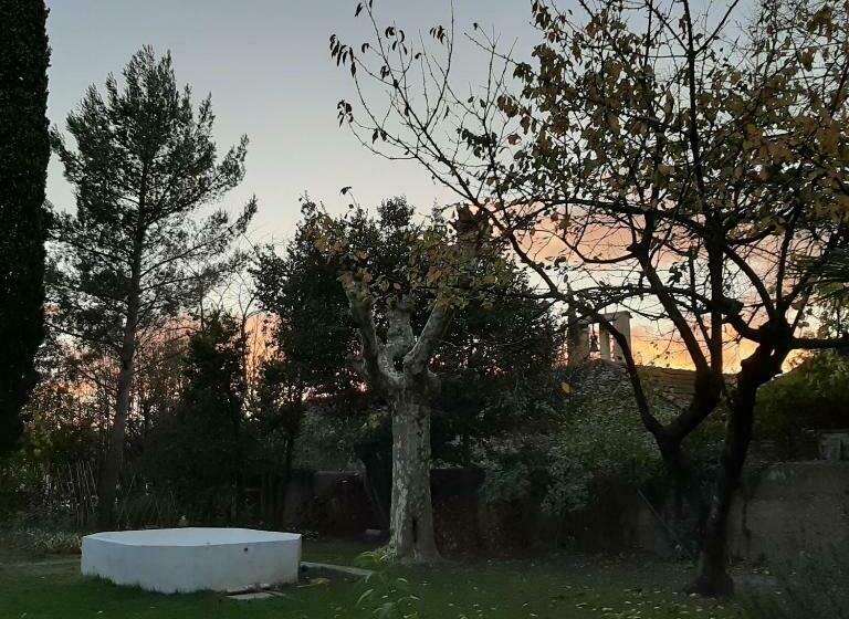 פנסיון Maison Saint James