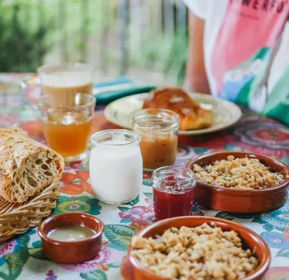 ペンション Maison Saint James