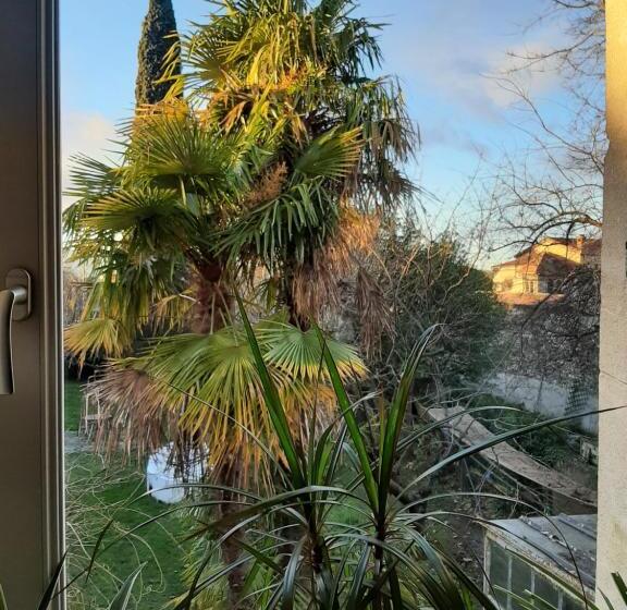 פנסיון Maison Saint James