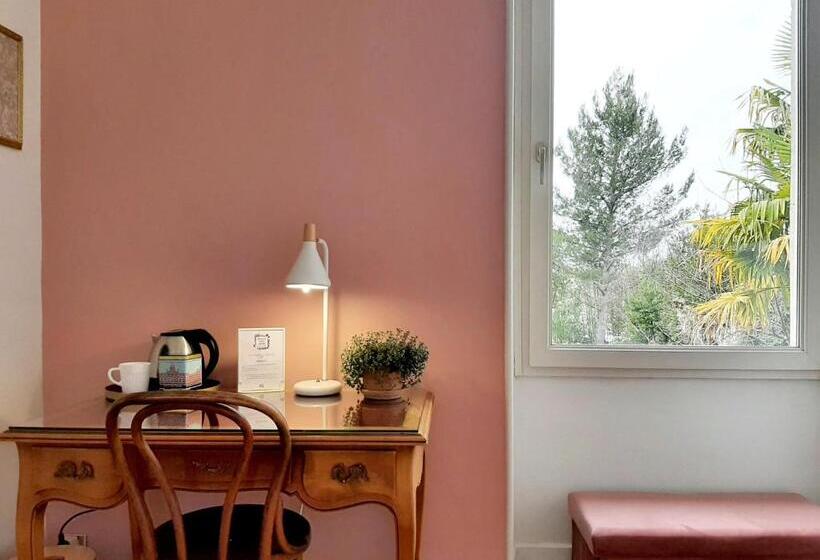 פנסיון Maison Saint James