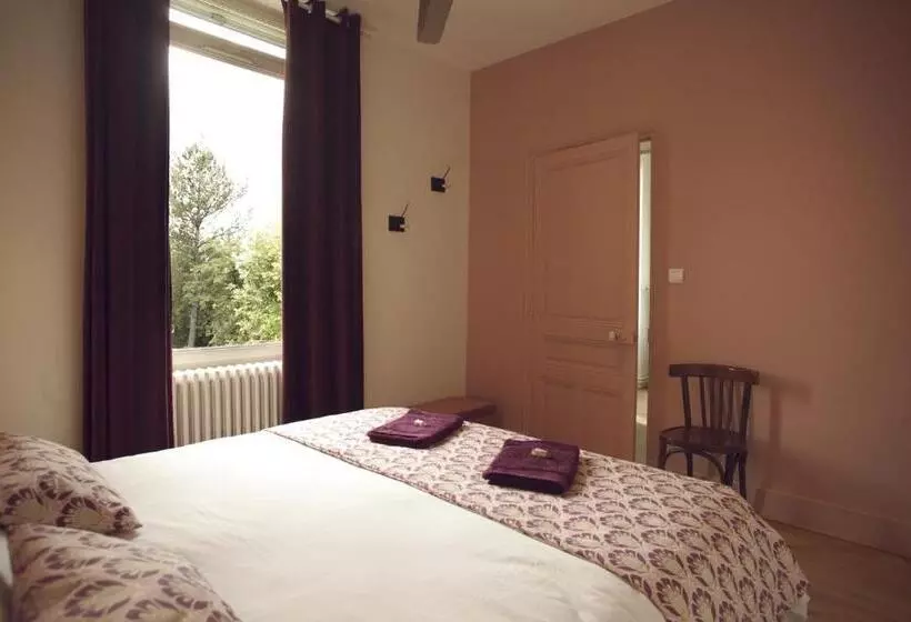 ペンション Maison Saint James