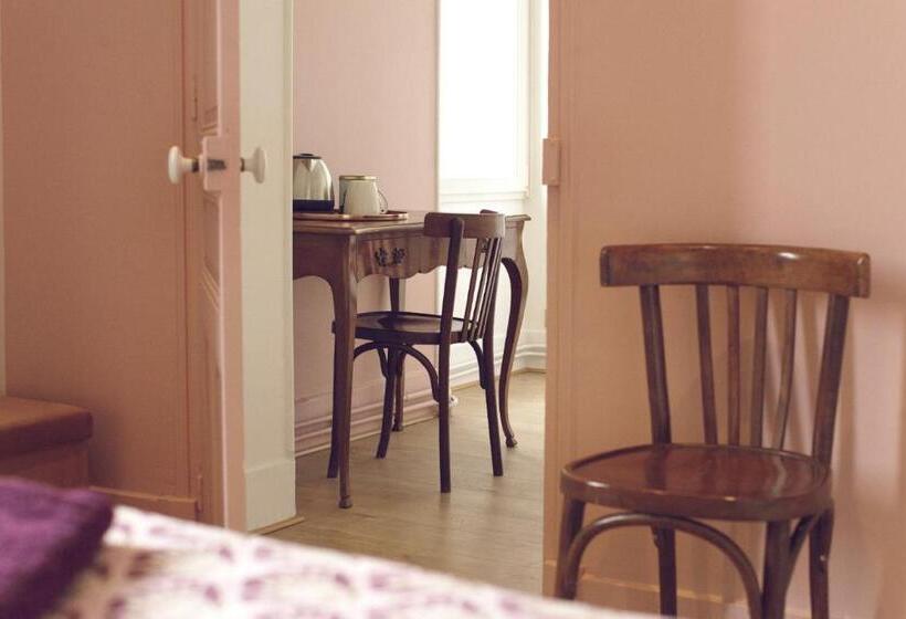 פנסיון Maison Saint James