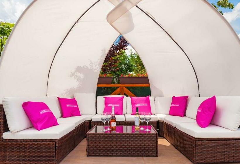 リゾートホテル The Wind Mills Hydropark