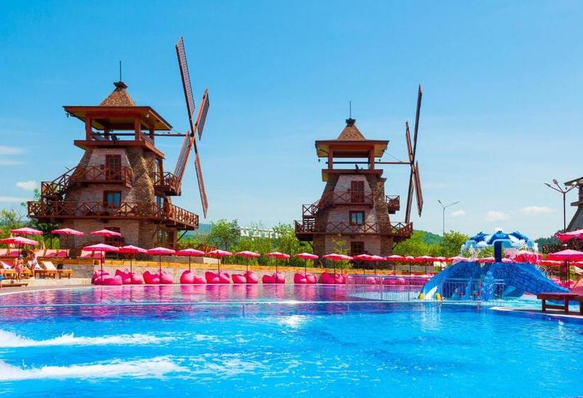リゾートホテル The Wind Mills Hydropark