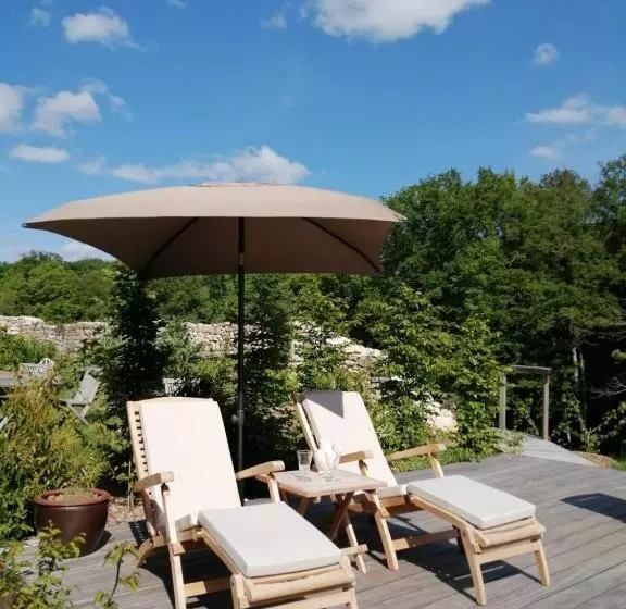 Aamiaismajoitus (B&B) Domaine Du Ris De Feu