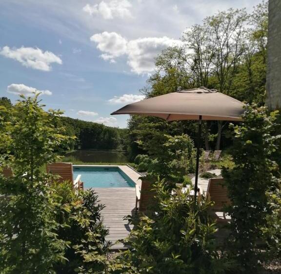 مبيت وإفطار Domaine Du Ris De Feu