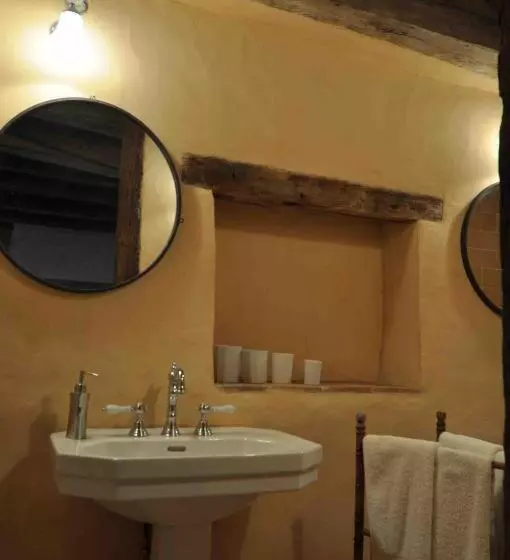 Aamiaismajoitus (B&B) Domaine Du Ris De Feu