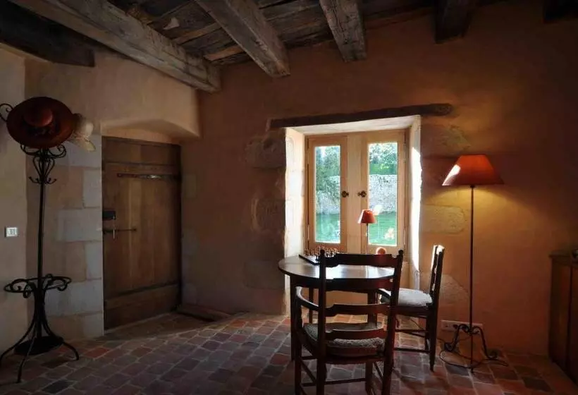 Aamiaismajoitus (B&B) Domaine Du Ris De Feu