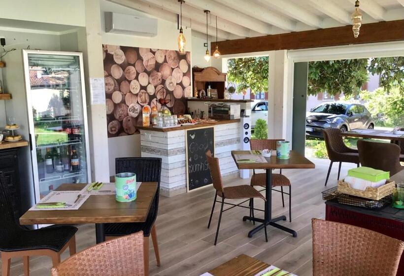 ベッドアンドブレックファースト La Casa Di Campagna Sul Garda