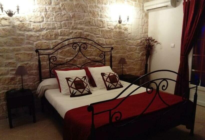 Chez Isabelle Et Guy B&b