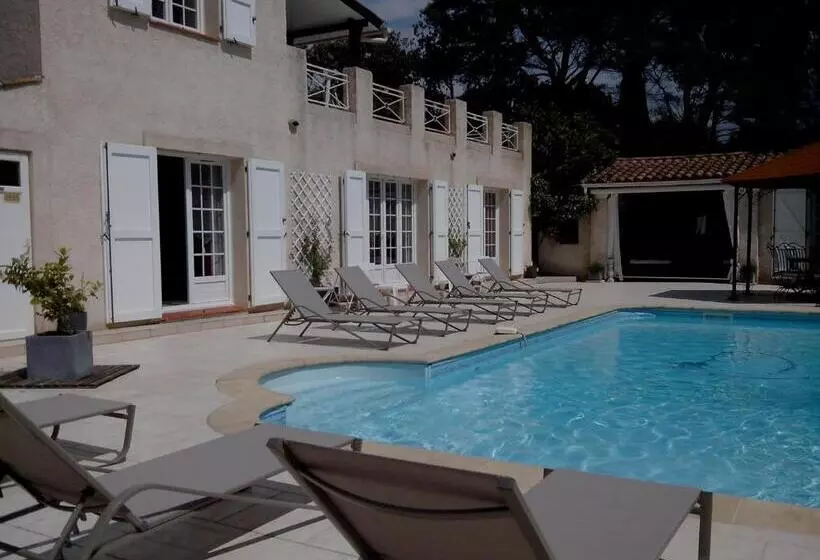 Chez Isabelle Et Guy B&b