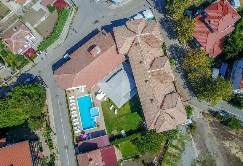 ホテル Chernomorets